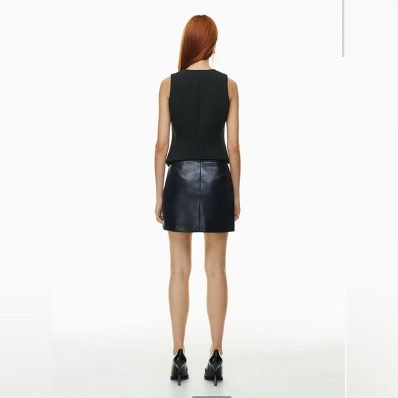 NWT Aritzia Babaton Director Vest Black Size 6 Limited Edition - Picture 6 of 13